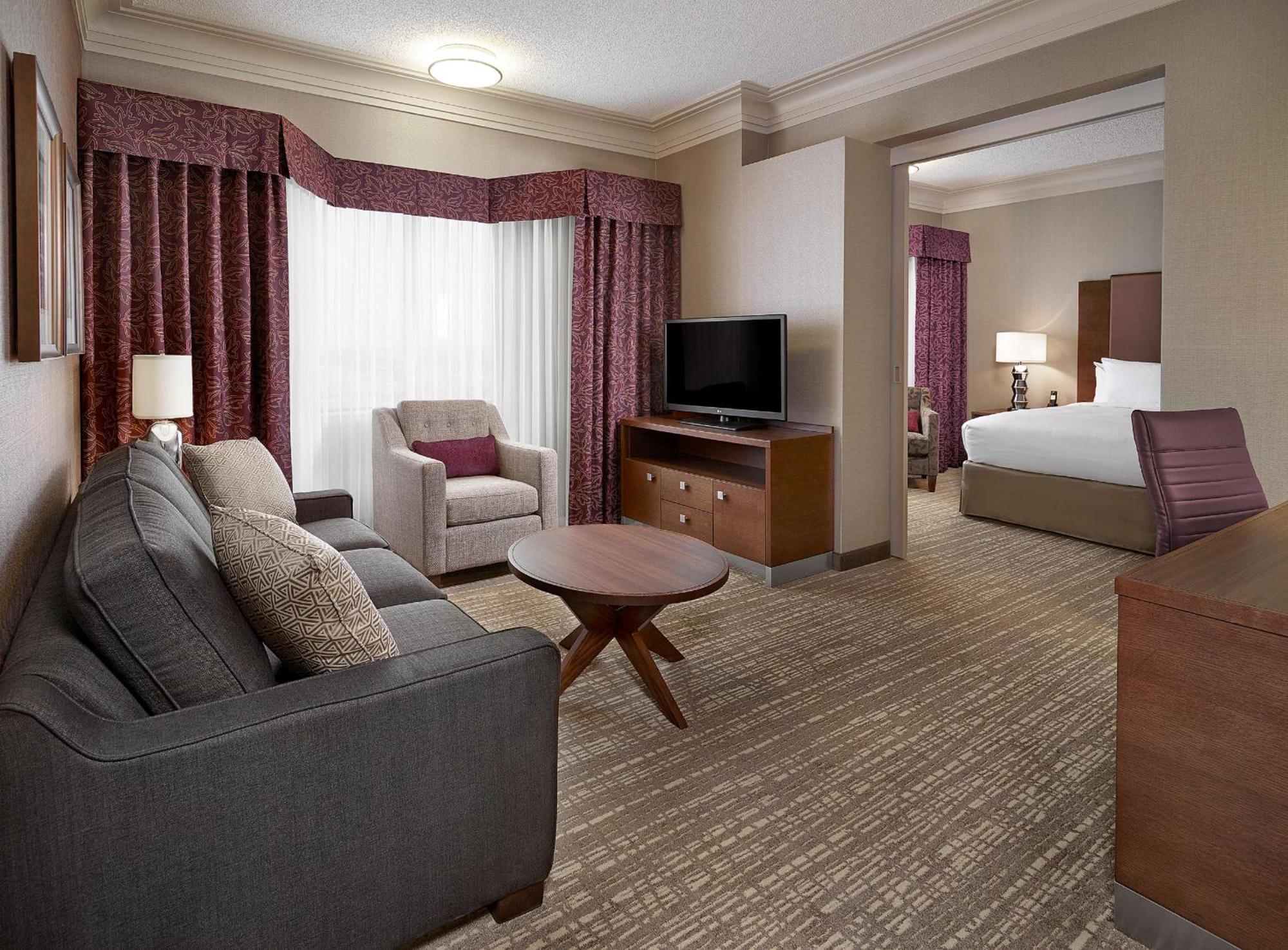 Doubletree By Hilton West Edmonton Hotel Exterior foto