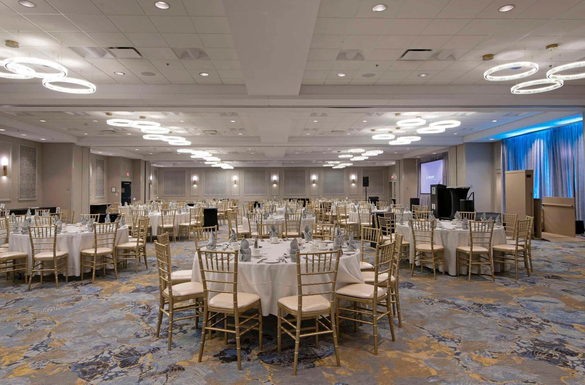 Doubletree By Hilton West Edmonton Hotel Exterior foto