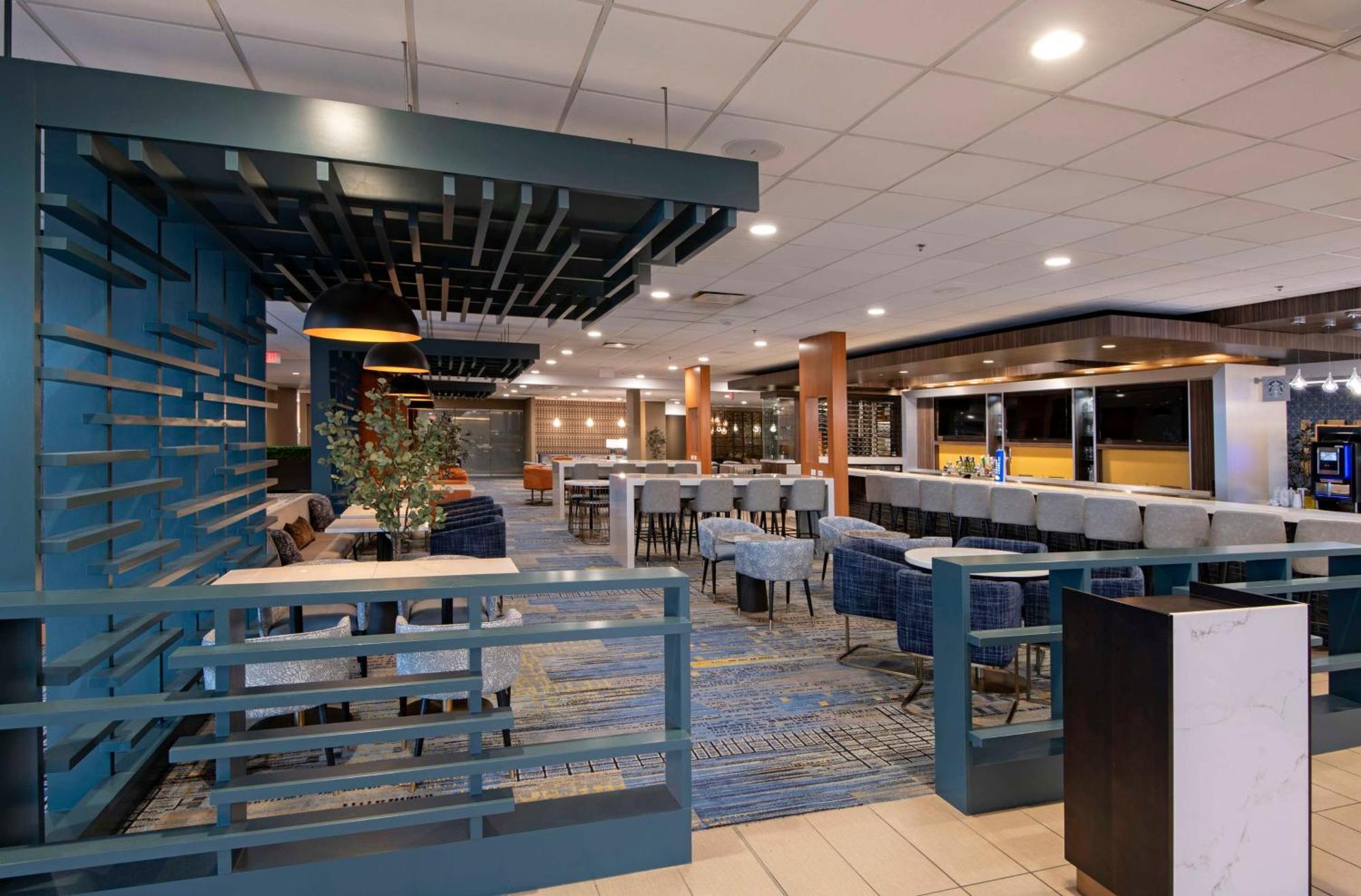 Doubletree By Hilton West Edmonton Hotel Exterior foto