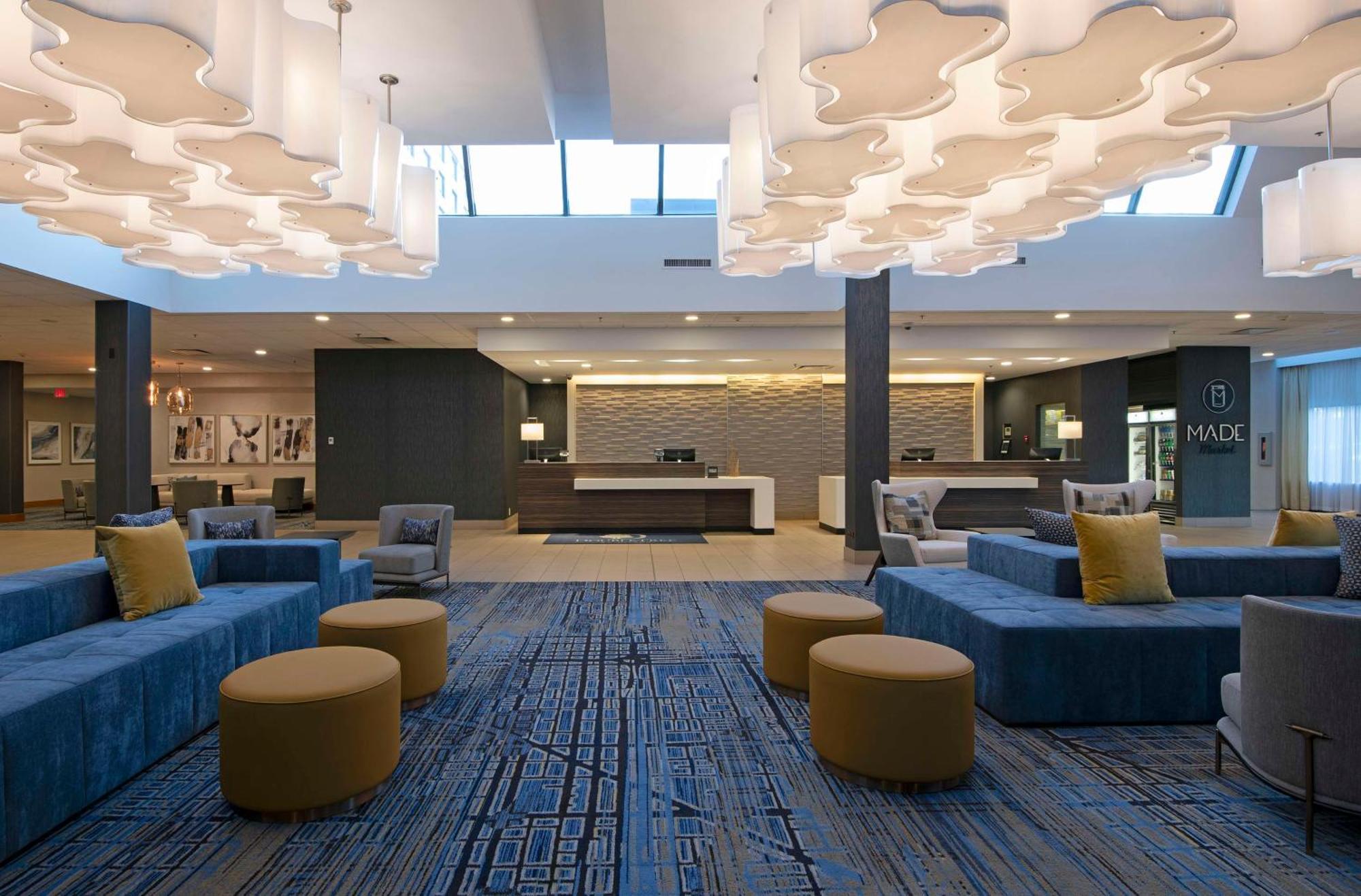 Doubletree By Hilton West Edmonton Hotel Exterior foto